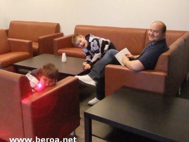 Grupper på søndagskolen
April-2010