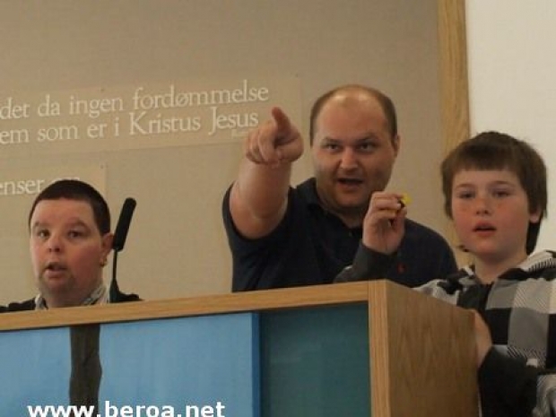 Spørsmål på søndagskolen - FORE!!!
April-2010